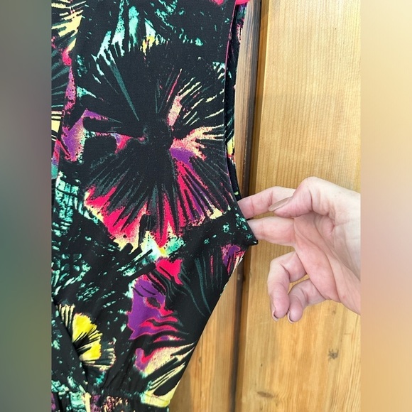 BCBG MaxAzria Tropical Sleeveless Dress - Size XS Worn Once - Picture 12 of 12